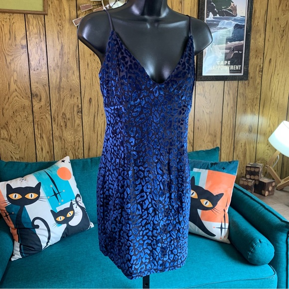 Abbeline Royal Blue Leopard Chemise Style Dress - Picture 13 of 14